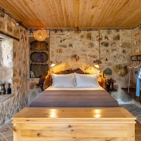 3 Guest house