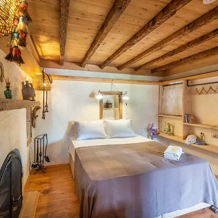 3 Guest house